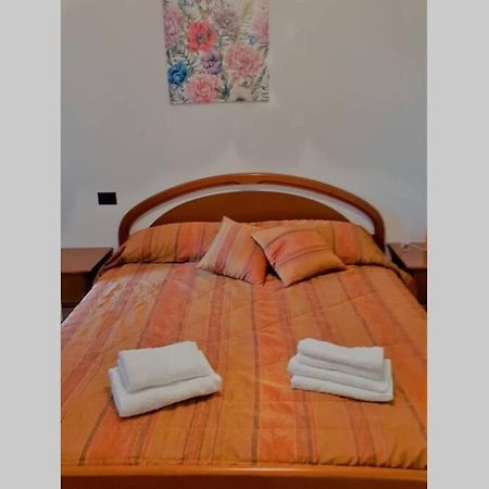 Feel At Home - Casa Loredana โลเวเร ภายนอก รูปภาพ