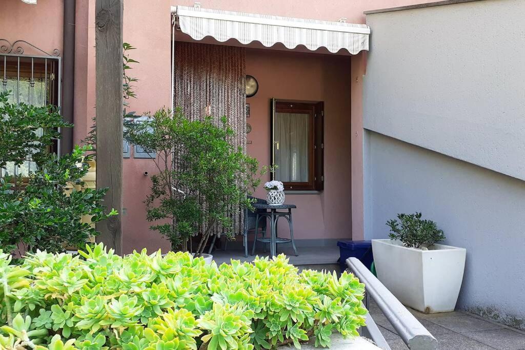 Feel At Home - Casa Loredana โลเวเร ภายนอก รูปภาพ